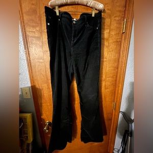 Gap Perfect Boot Corduroy Pants Women's Size 33 Tall. Black